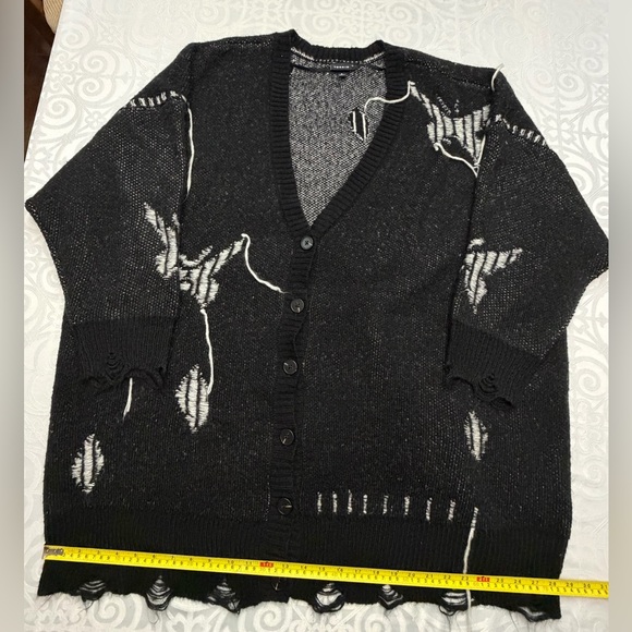 Torrid Mystic Moths 5X Black White Distressed Button Up Cardigan White Accents - Picture 11 of 15